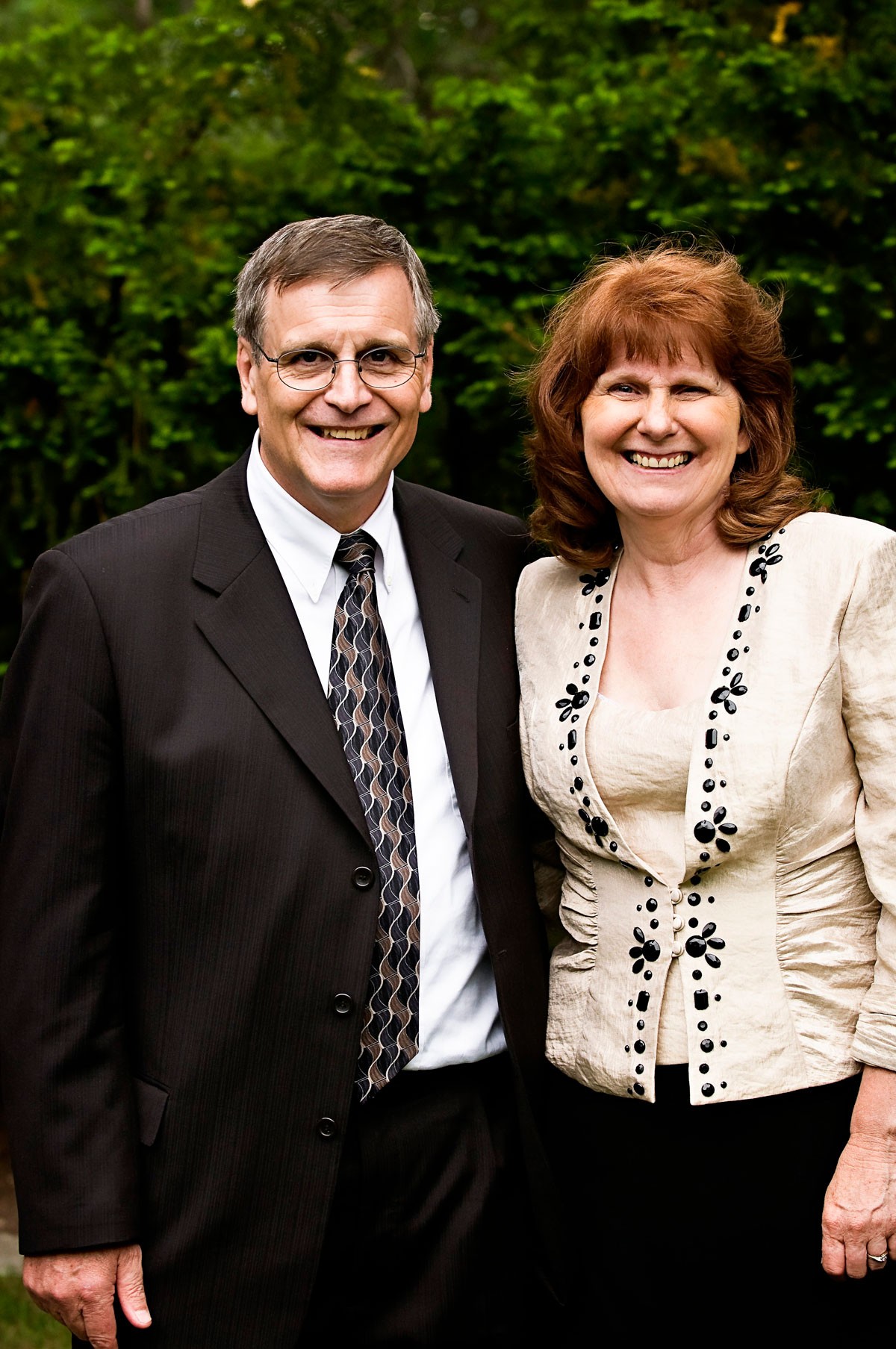 Steve and Vicki Allan pose for a photograph.